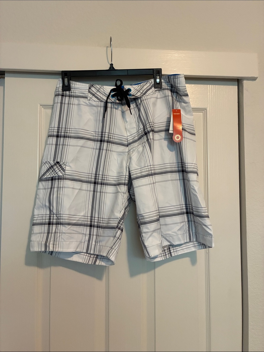 Old Navy White and Black Plaid Men's Swim Board Shorts with Drawstring